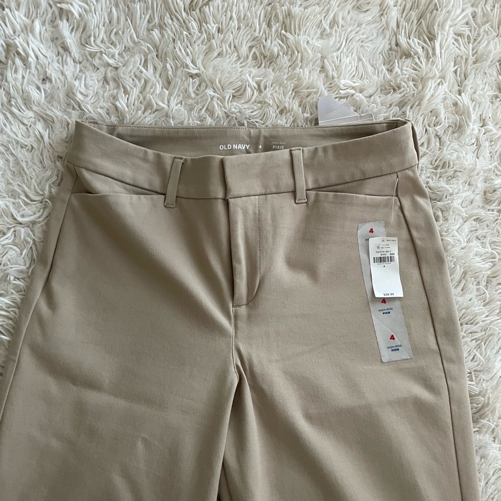 Old Navy pixie Pants - Picture 4 of 4